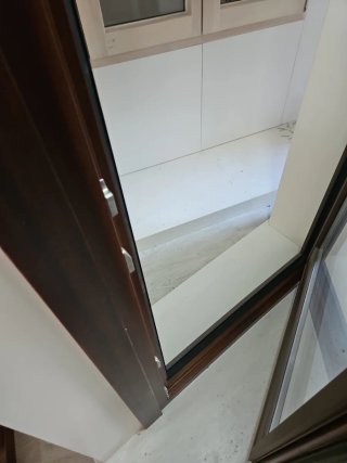 Puerta balconera exterior mixta