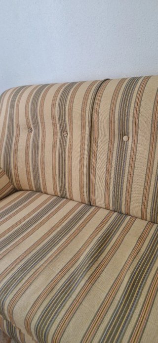 100€ × 2 Sofas de 2 plazas de tela y madera