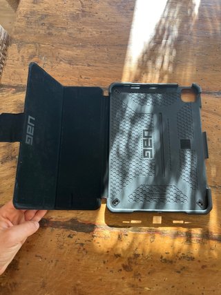 Funda iPad Urban Armor Gear