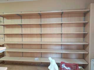 Estanterías madera y metal