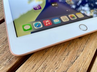 iPad 7ª Gen + Cargador Apple