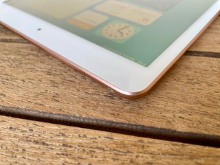 iPad 7ª Gen + Cargador Apple