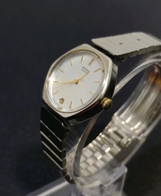 Seiko quartz 2A22-0090