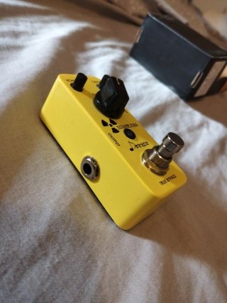 Donner Yellow Fall Delay Pedal