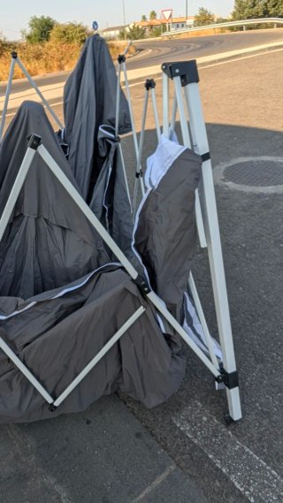 Carpa Plegable Gris rota
