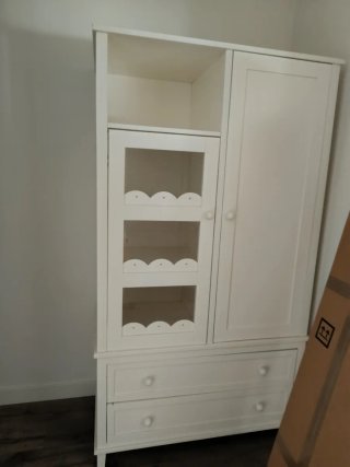 Armario juvenil blanco con cómoda