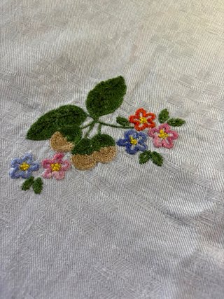 Tovaglia vintage ricamata a mano