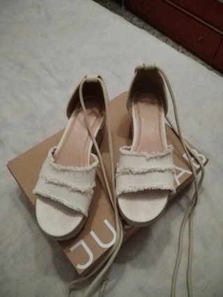 Sandalias cuña esparto beige y blanco