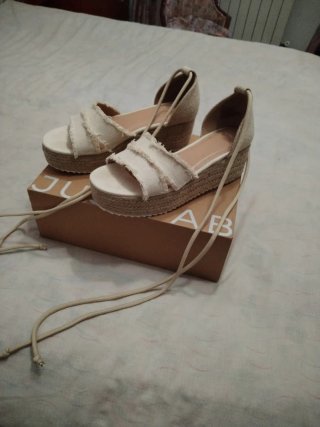 Sandalias cuña esparto beige y blanco