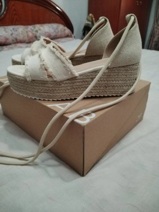 Sandalias cuña esparto beige y blanco