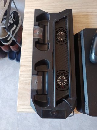 PS4 + Mando + Base Carga
