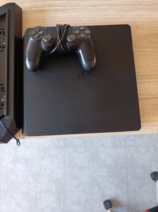 PS4 + Mando + Base Carga