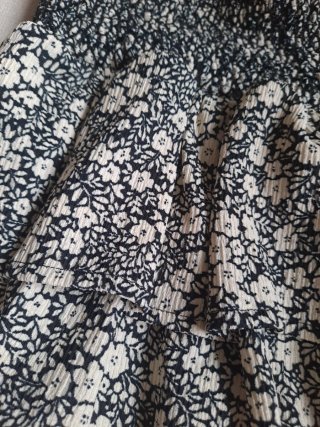 Falda mini Zara floral volantes talla13/14