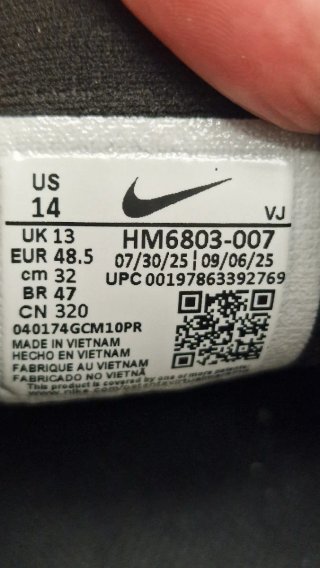 Zapatillas Nike Vomero 18 Negras Blancas