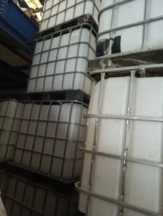 Depósito de agua grande