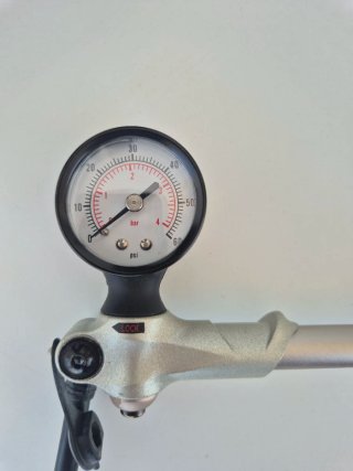 Bomba para suspensión neumática Harley Davidson