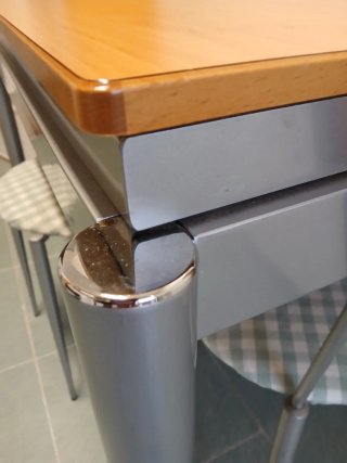 Mesa de cocina madera y metal