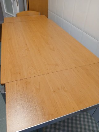 Mesa de cocina madera y metal