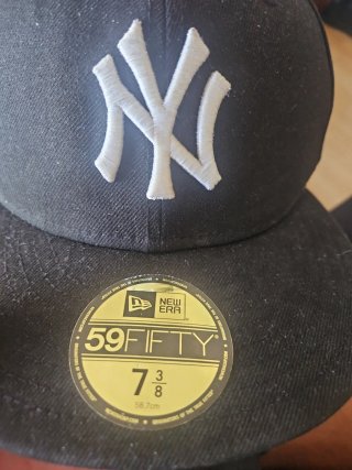 Gorra New Era Talla 7⅜ Negra