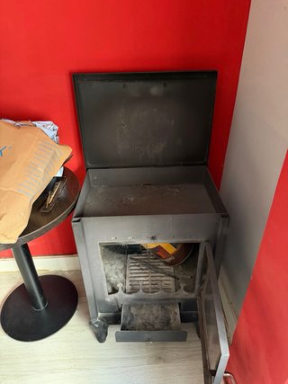 Estufa de leña casi nueva