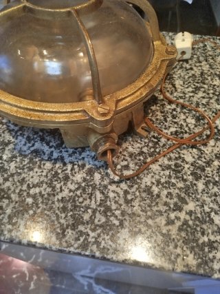 Lámpara de bronce estilo barco ojo de buey