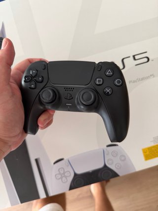 PS5 Fat con Lector discos+ 2 Mandos y Cargador.