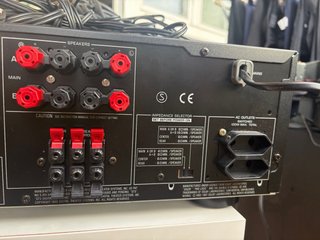 Yamaha Amplificador + 4 altavoces y torre