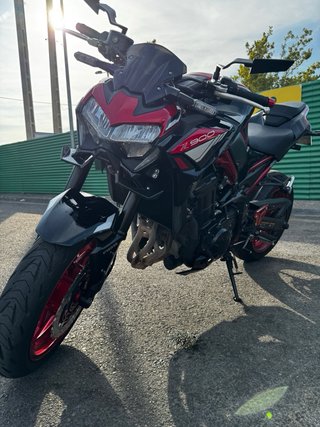 Kawasaki Z900 A2 - Negro/Rojo