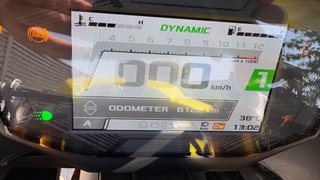 Aprilia RS 660 Deportiva Amarilla