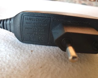 Alimentatore caricabatteria 4.5-9.6V / 300-600 mA