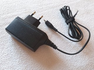 Alimentatore caricabatteria 4.5-9.6V / 300-600 mA