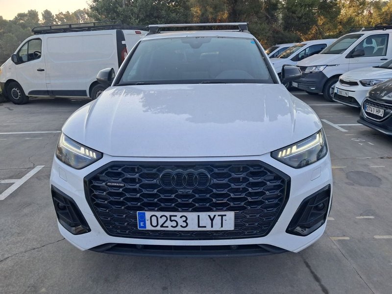 Audi Q5 Black Line 50 TFSI e quattro 2022, foto 3