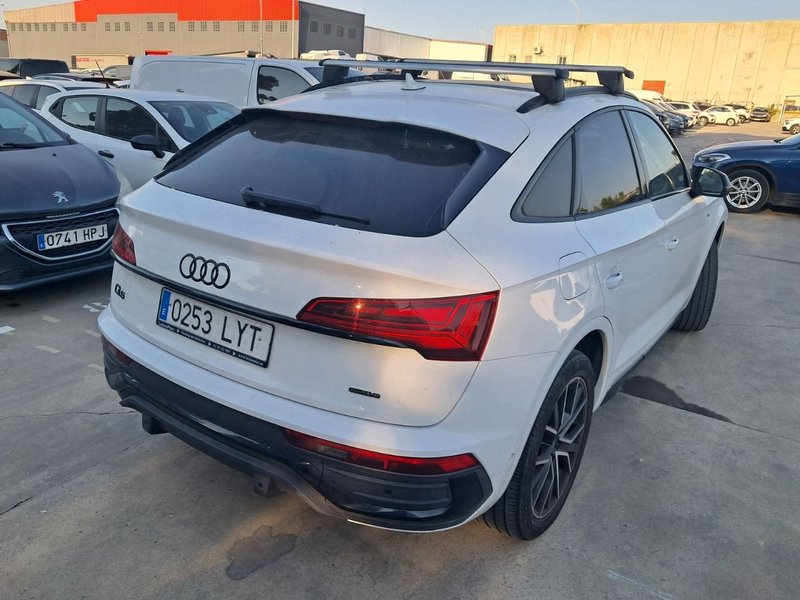 Audi Q5 Black Line 50 TFSI e quattro 2022, foto 5