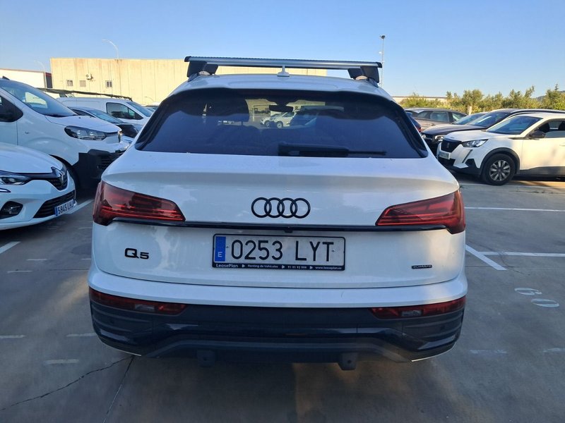Audi Q5 Black Line 50 TFSI e quattro 2022, foto 6