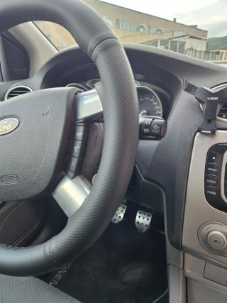 Vehículo económico Ford Focus Hirvoven 2008