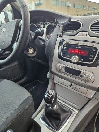 Vehículo económico Ford Focus Hirvoven 2008