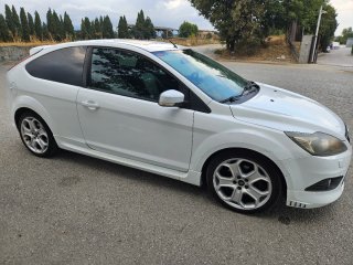 Vehículo económico Ford Focus Hirvoven 2008