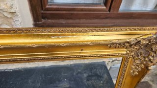 Marco antiguo dorado madera tallada