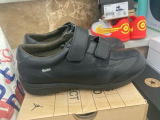 Zapatos escolares negros velcro gorila 39
