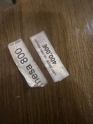 Mesa redonda de madera en liquidacion