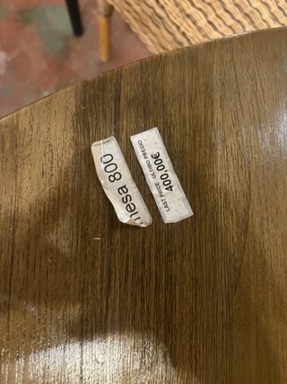 Mesa redonda de madera en liquidacion