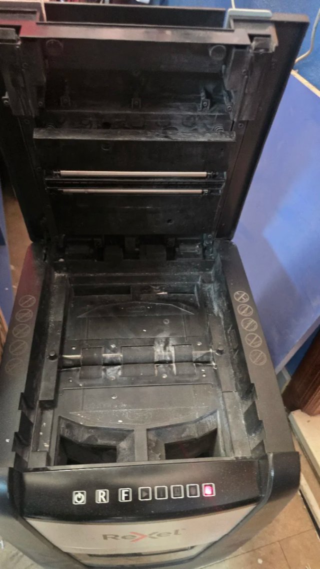 Destructora Rexel Optimum AutoFeed-90X