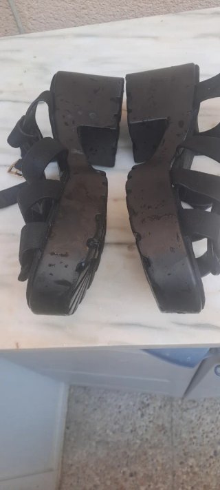 Sandalias de tacón negras talla 40