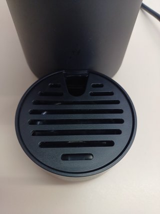 Cafetera 1260W Nespresso Vertuo Pop ENV90.B  Negra Centrifusión