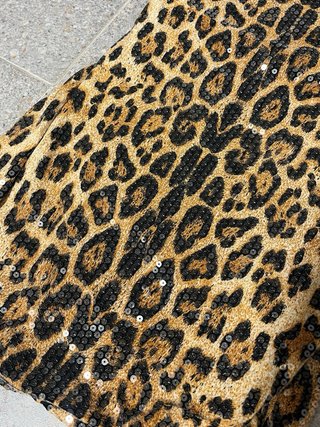 Vestido corto estampado leopardo