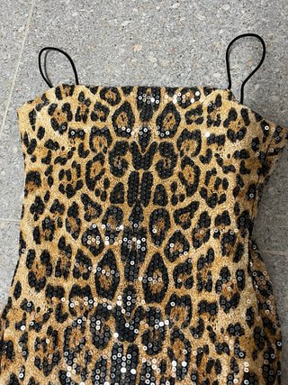 Vestido corto estampado leopardo