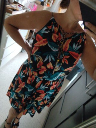 Vestido estampado tropical