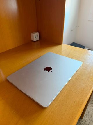MacBook Air 13,6 M3 2024 Plata