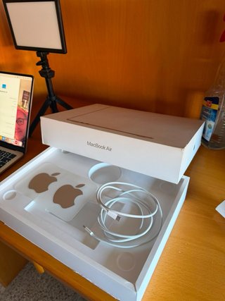 MacBook Air 13,6 M3 2024 Plata