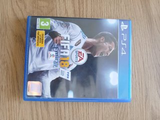 FIFA 18 e FIFA 17 PS4 (PlayStation 4)